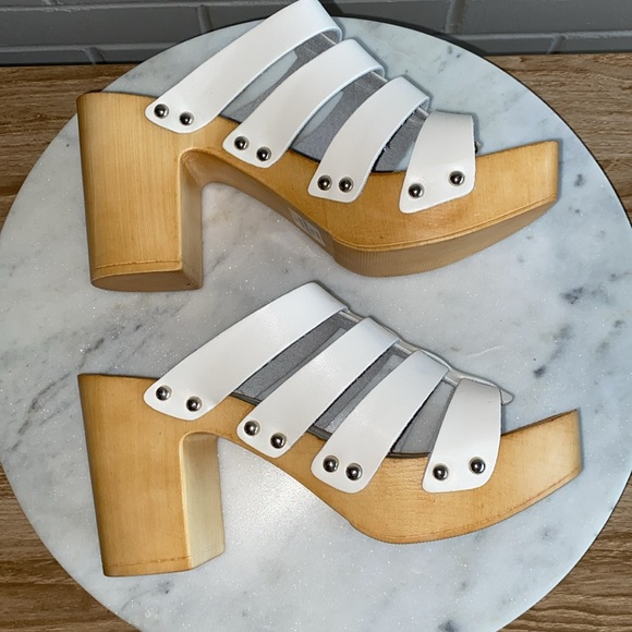 NEW MADDEN GIRL White Straps Platform Slip-On Sandals Clogs Size 7.5 - Picture 12 of 17